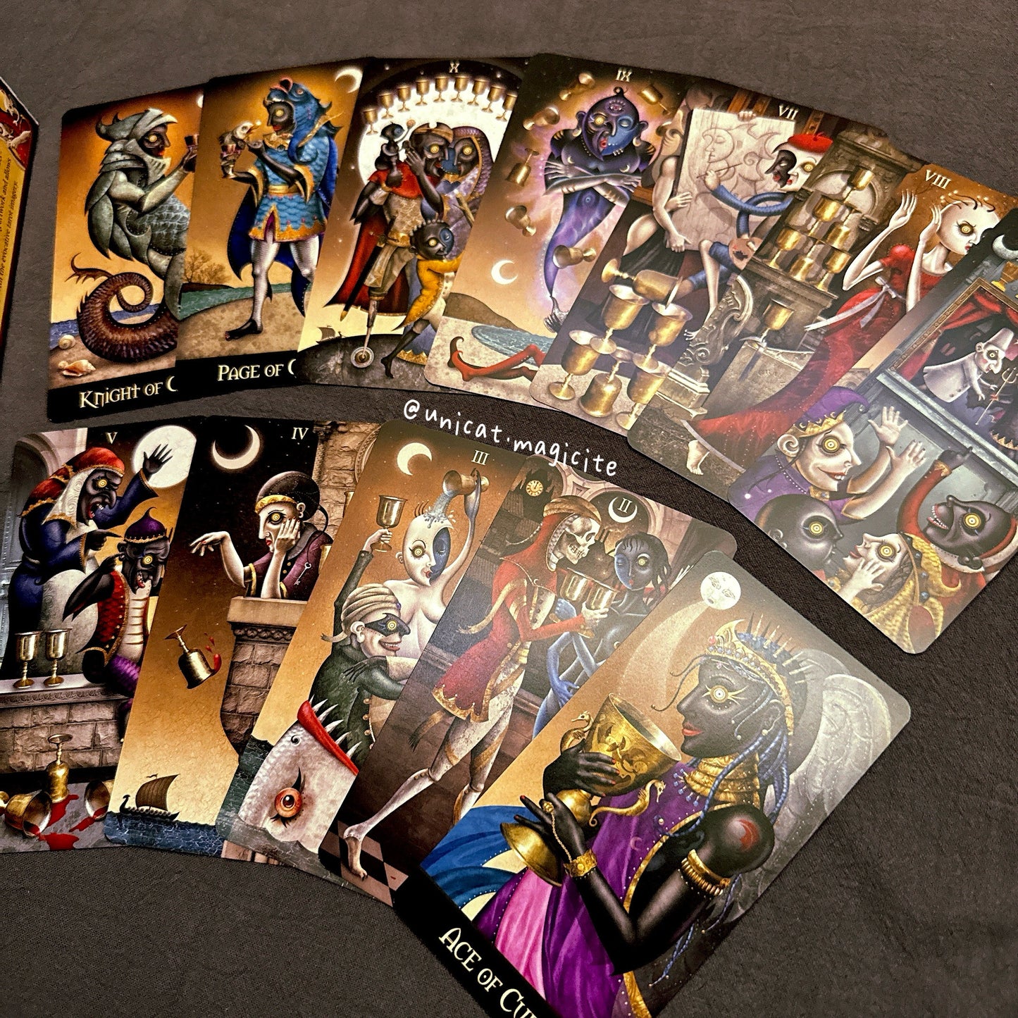 🌛Deviant Moon Tarot Borderless Edition