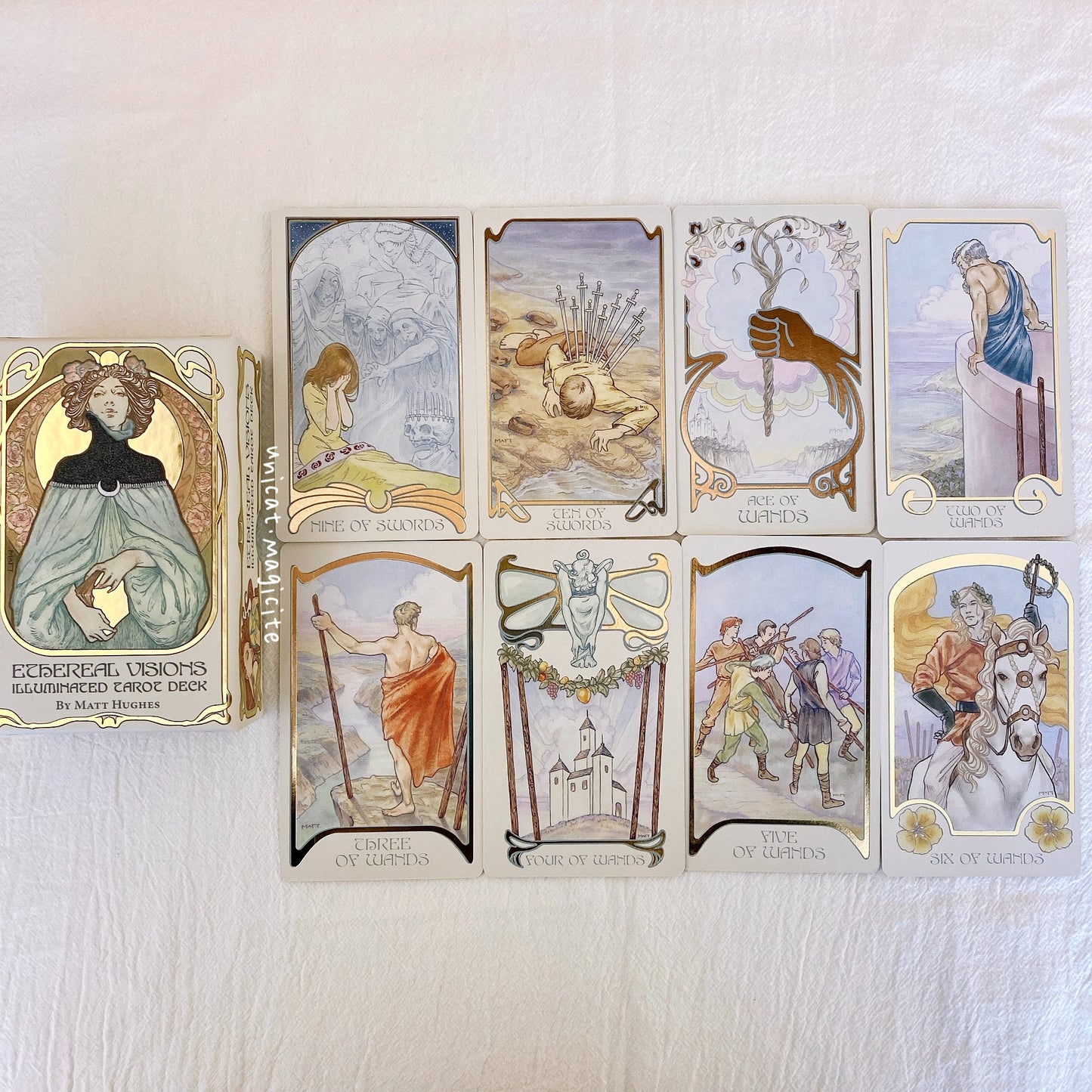 Ethereal Visions : An Illuminated Tarot Deck