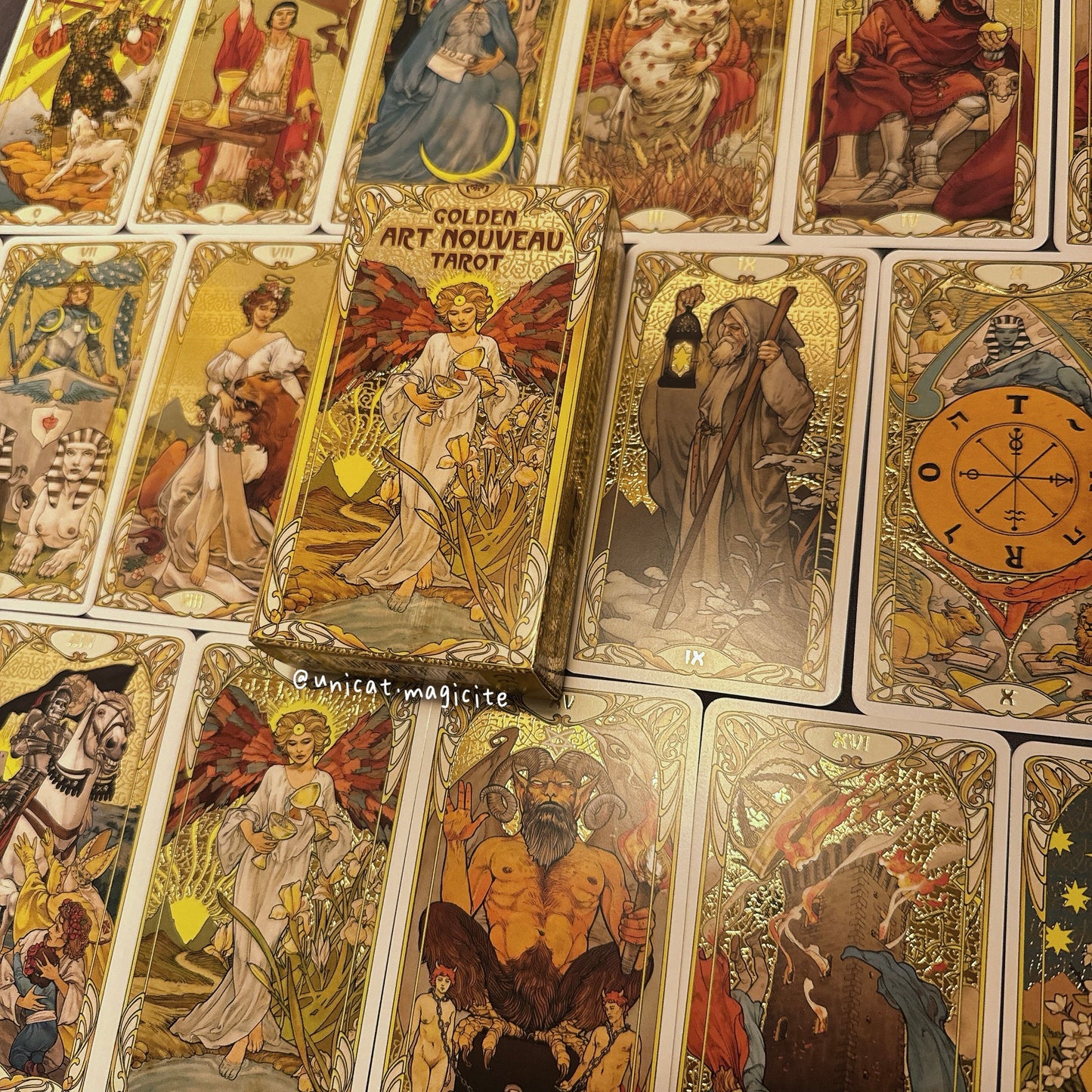 Golden Art Nouveau Tarot