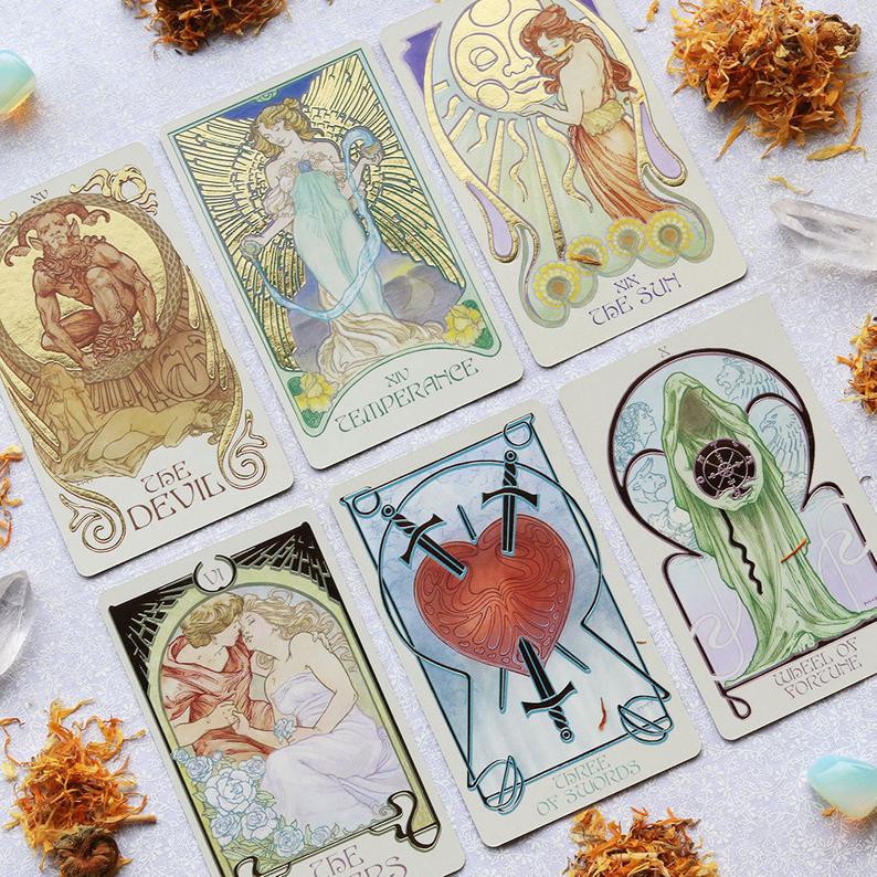 Ethereal Visions : An Illuminated Tarot Deck